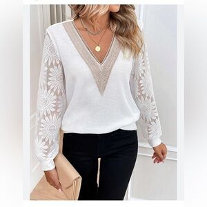 New  Lace VNeck long sleeve blouse size 3x ☀️🌸🌹🌷 BB HL